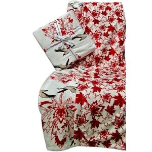 NEW Canadiana Minky Throw.  Canada Goose